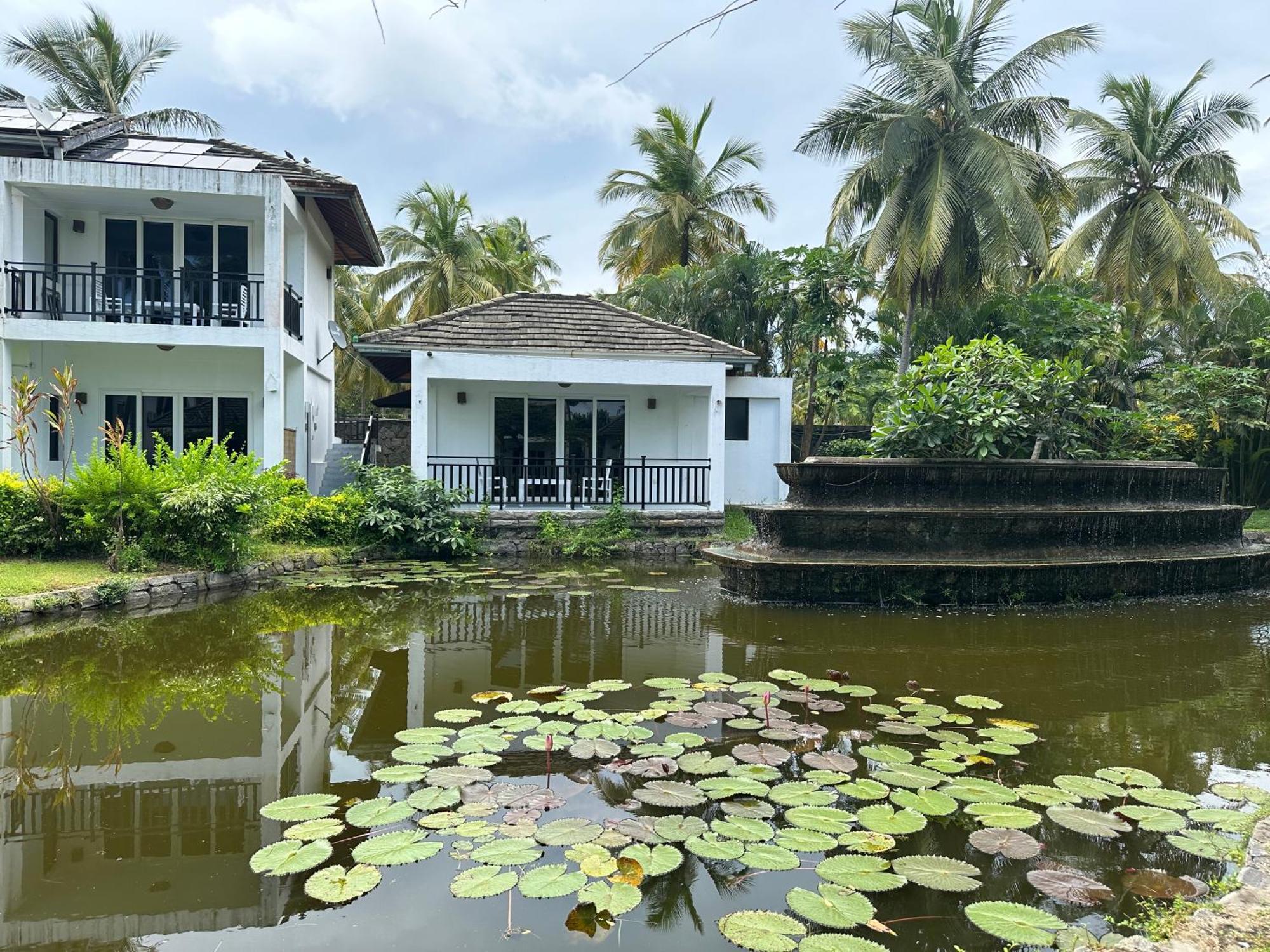 Amaluna Resorts Negombo Exterior photo
